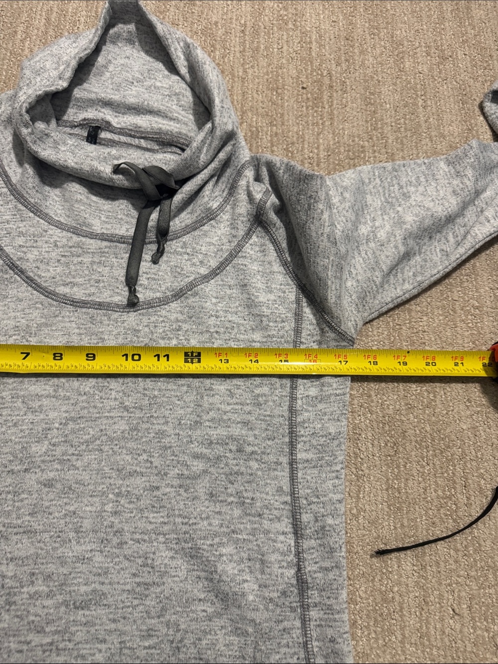 Kuhl Women's M Lea Pullover Gray Cowl Neck Drawstring Kangaroo Pocket Outdoor - Picture 4 of 10